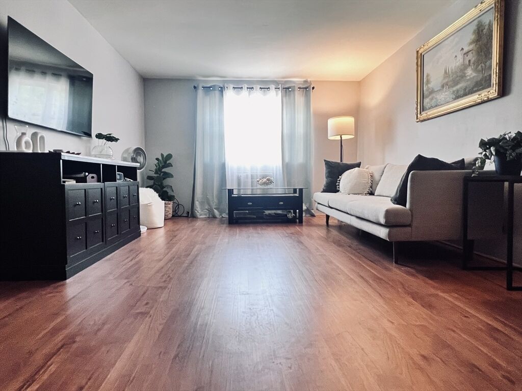 Property Photo: 35 Berlin 11 MA 01510