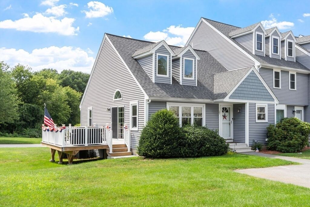 Property Photo:  77 Merrimack Meadows Ln 77  MA 01876 