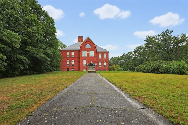 Property Photo:  149 Andover St 8  MA 01810 