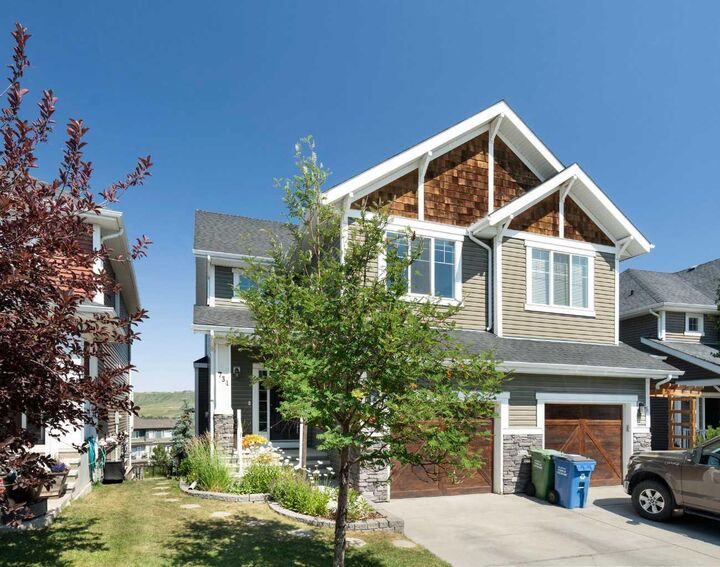 Property Photo:  734 River Heights Crescent  AB T4C 0J4 