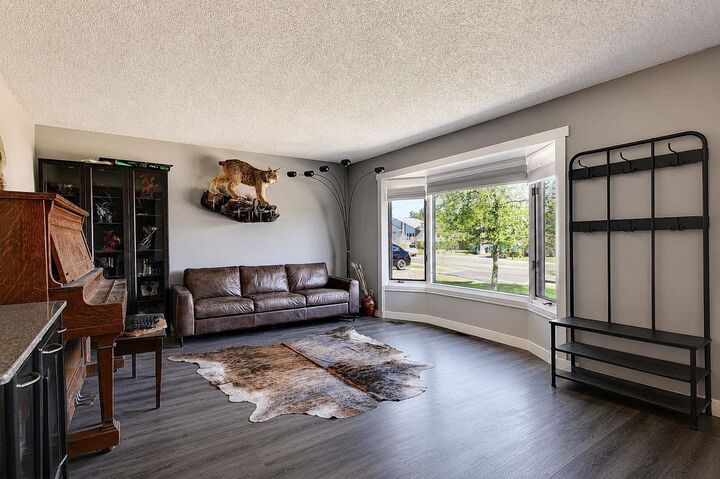 Property Photo: 54 Avenue 4404 AB T0H 3N0