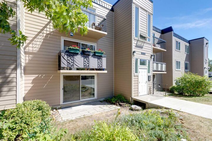 Property Photo:  315 Heritage Drive SE 319  AB T2H 1N2 