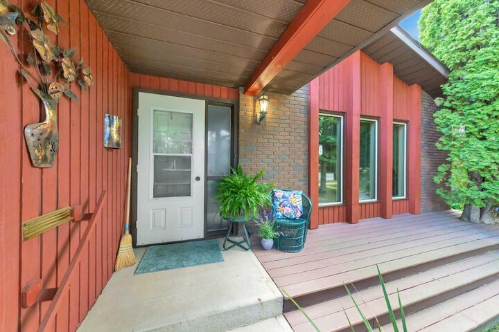 Property Photo:  5209 47 Street  AB T9V 0G3 
