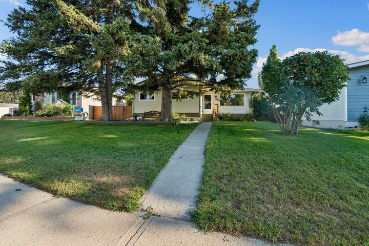 Property Photo: 5635 Travis Crescent NE AB T2K 3W1