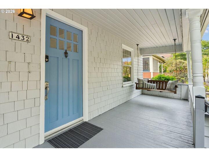 Property Photo:  1432 SE Knight St  OR 97202 