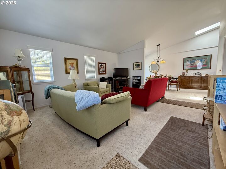 Property Photo:  1215 Ransom Ave  OR 97415 