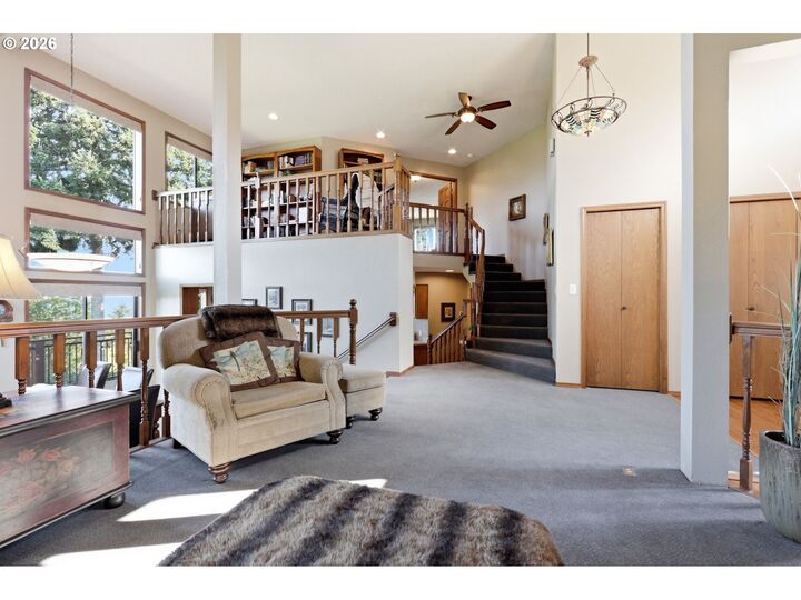 Property Photo: 7823 SE 140th Dr OR 97236