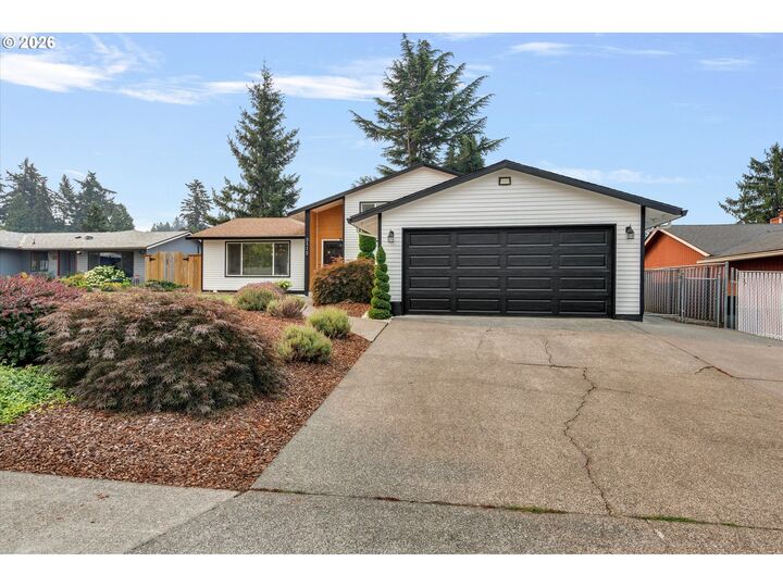 Property Photo: 2112 NW 15th Ct OR 97030