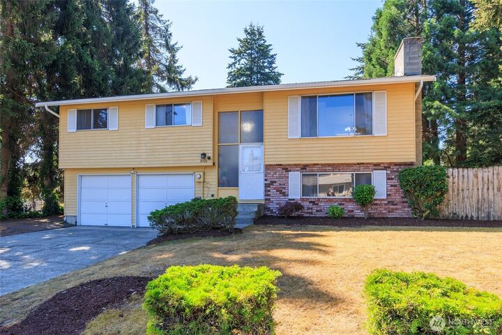 Property Photo:  8926  Emerson Place  WA 98208 