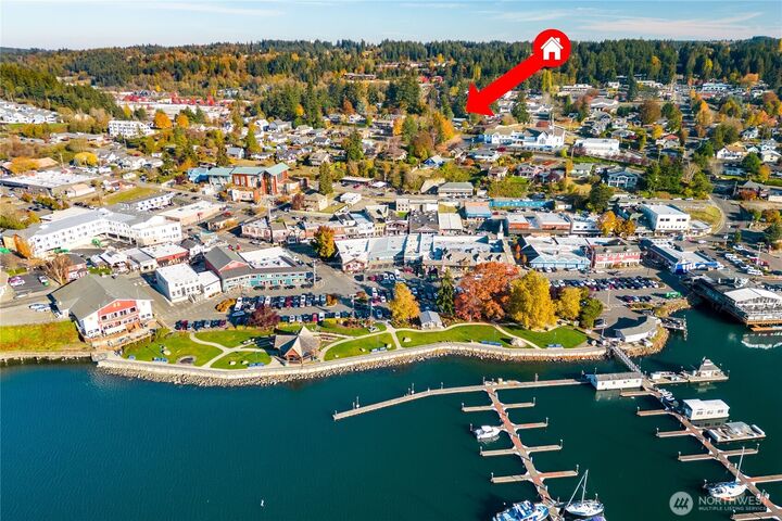 Property Photo: 600 Lincoln Road NE 9 WA 98370