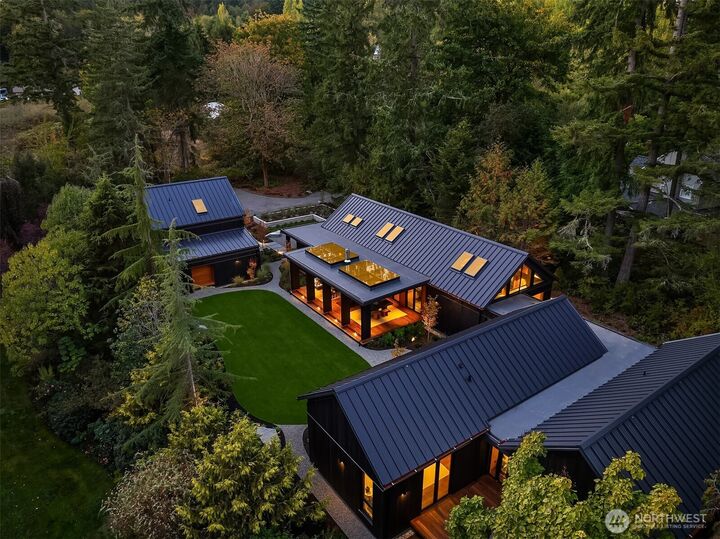 Property Photo:  10147 NE Roberts Road  WA 98110 