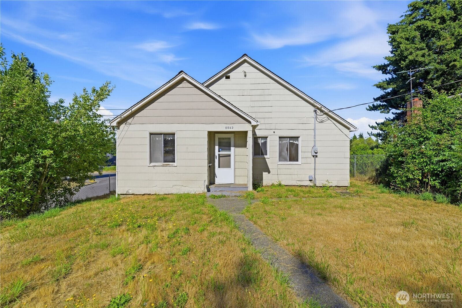 Property Photo:  8643  Yakima Avenue S  WA 98444 