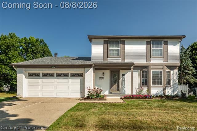 Property Photo:  808 Oak Ridge Court  MI 48116 