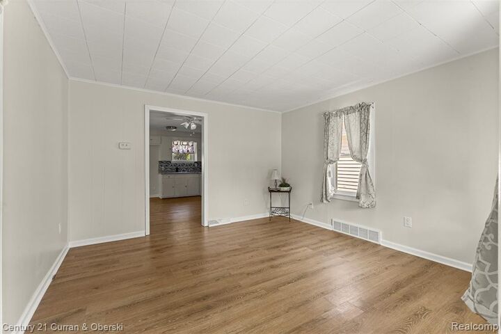 Property Photo:  1644 Liberty Avenue  MI 48146 
