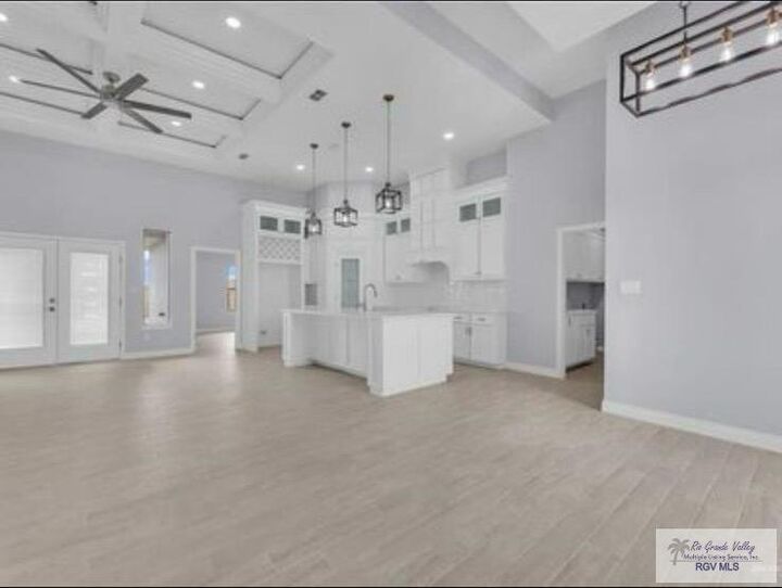 Property Photo: 404 Catalina Ave TX 78537