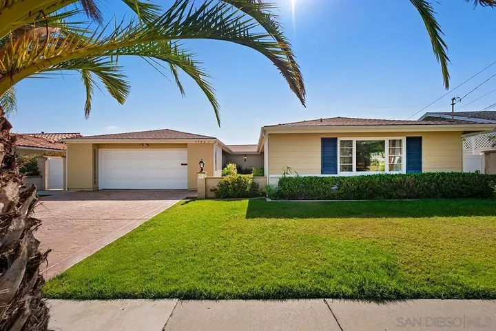 Property Photo: 5942 Sagebrush Rd CA 92037