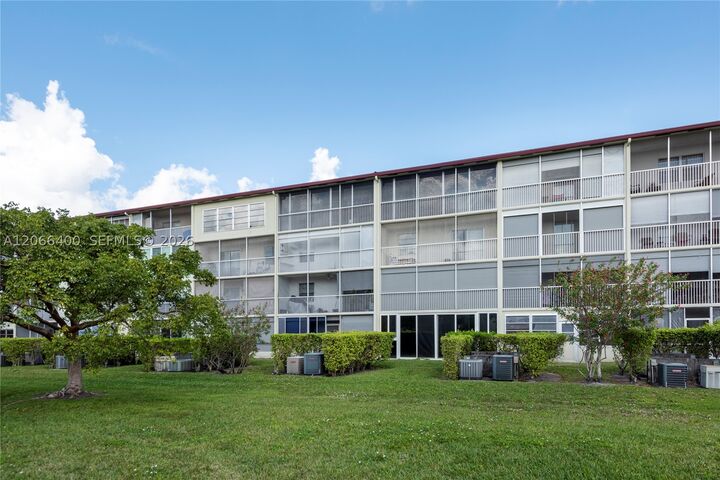 Property Photo: 13250 SW 7th Ct 412L FL 33027
