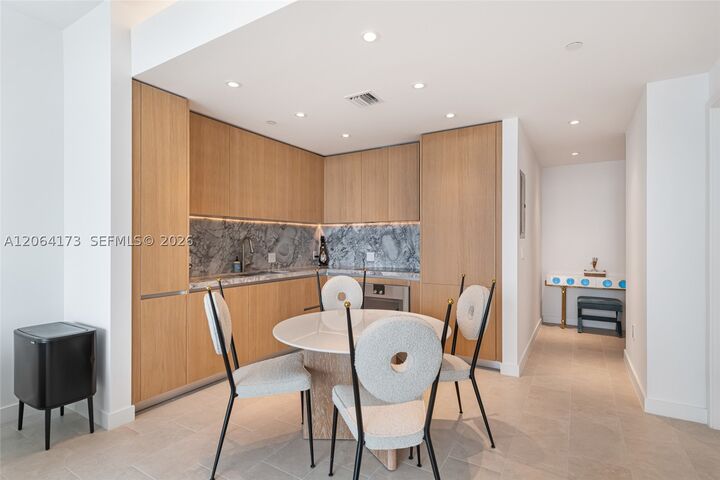 Property Photo: 500 Alton Rd 1204 FL 33139