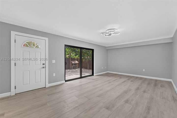 Property Photo: 151 Heritage Way FL 33407