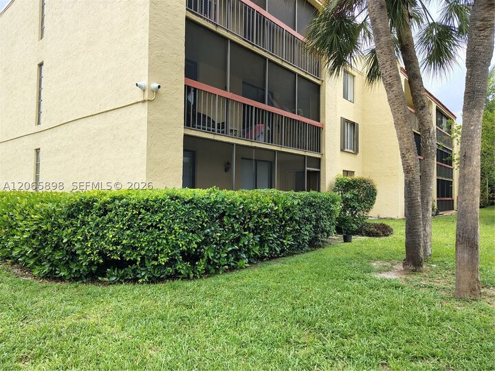 Property Photo: 733 SE 1st Way 109 FL 33441