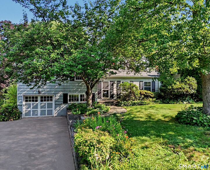 Property Photo: 5 Bayside Terrace CT 06878