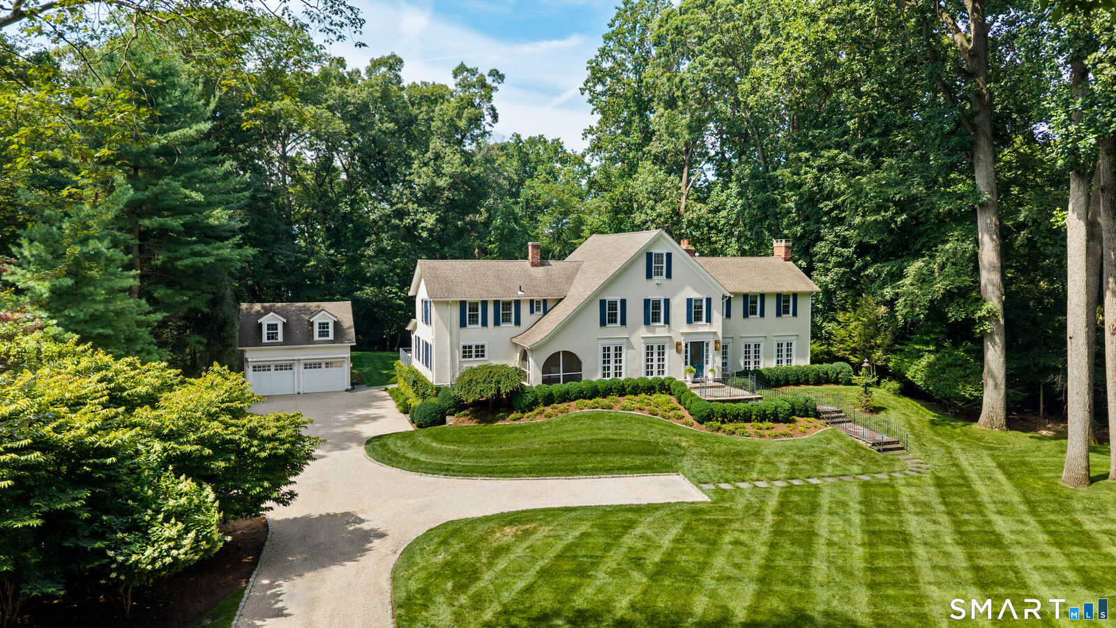 Property Photo: 1123 Round Hill Road CT 06824