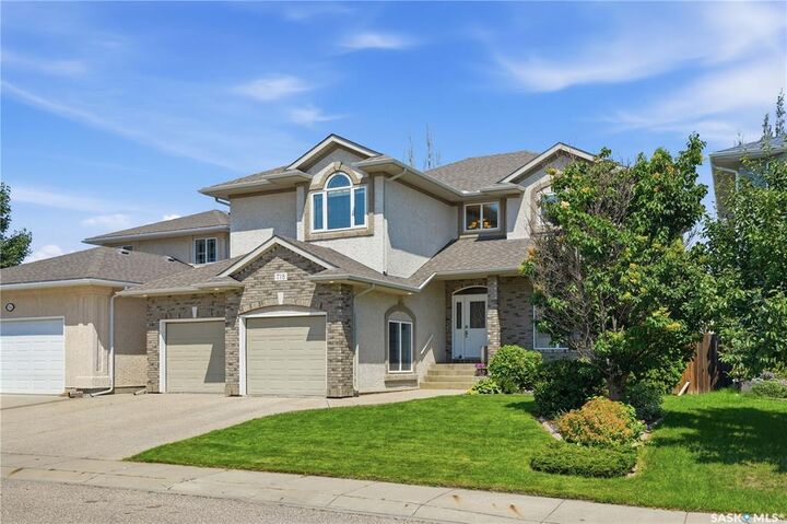 Property Photo:  718 Brookhurst Lane  SK S7V 1G1 