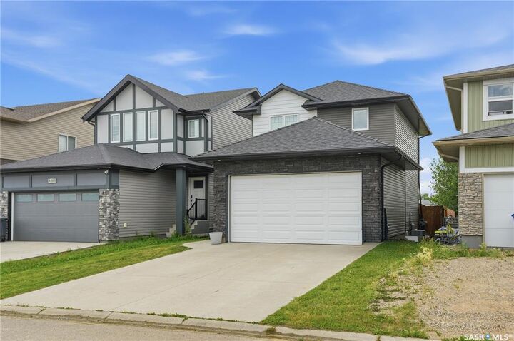 Property Photo:  205 Wall Street  SK S0K 1E0 