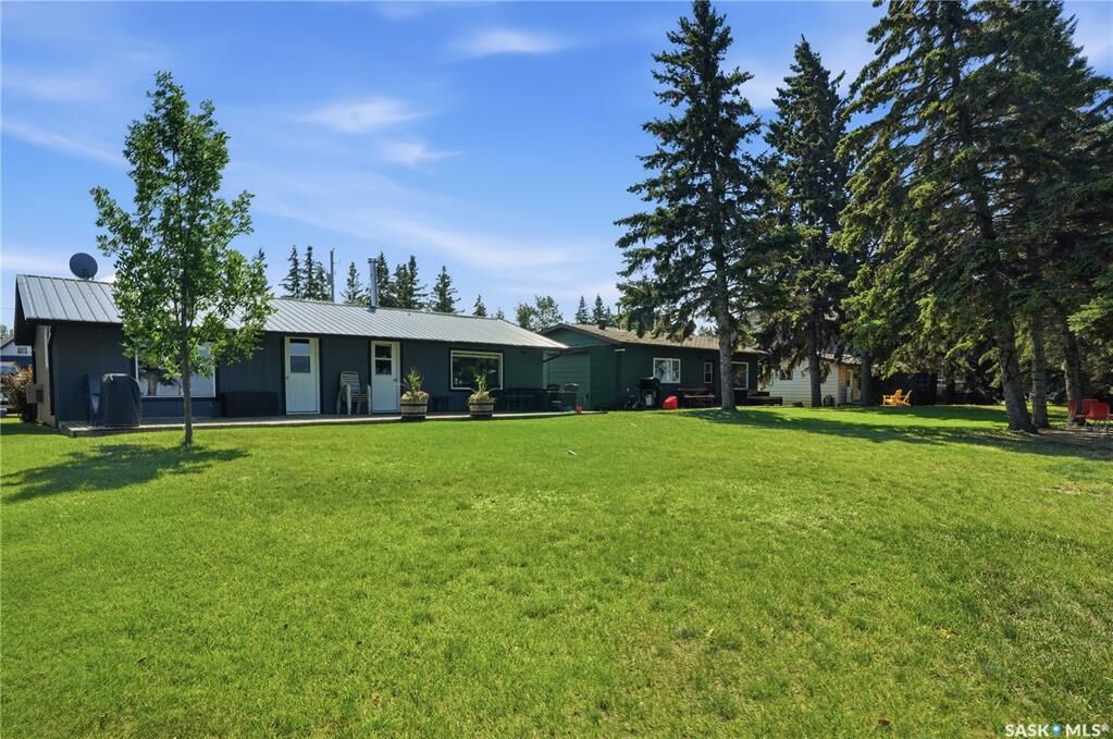 Property Photo: 7 Mathews Crescent SK S0M 0Y0