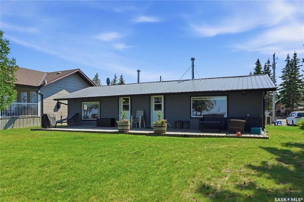Property Photo: 7 Mathews Crescent SK S0M 0Y0