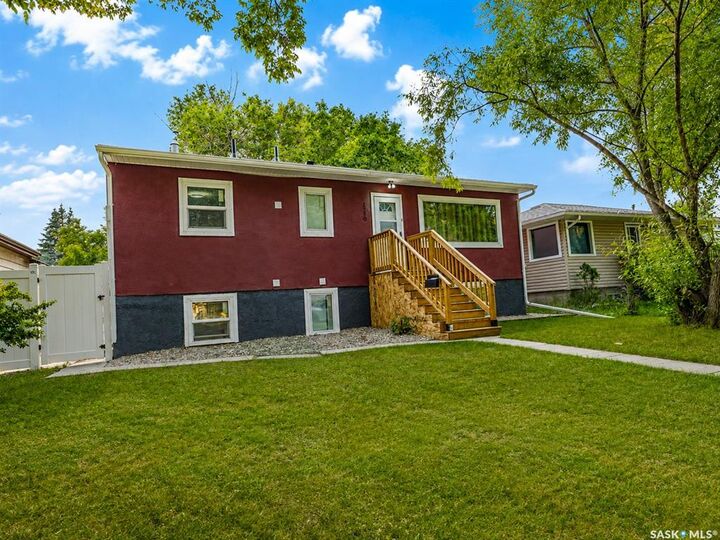 Property Photo: 1250 Lindsay Street SK S4N 3B3