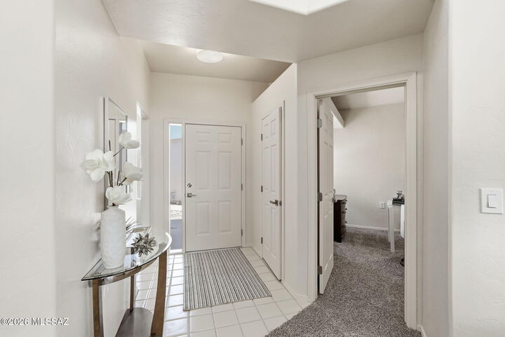 Property Photo:  374 S Placita De Caborca  AZ 85614 