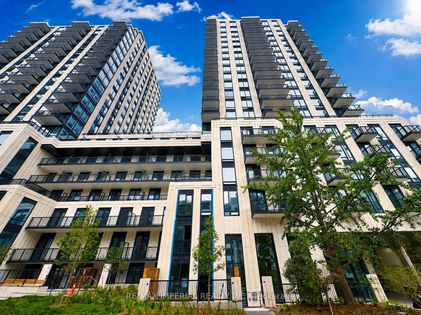 Property Photo:  91 Montclair Avenue 801  ON M5P 0B1 