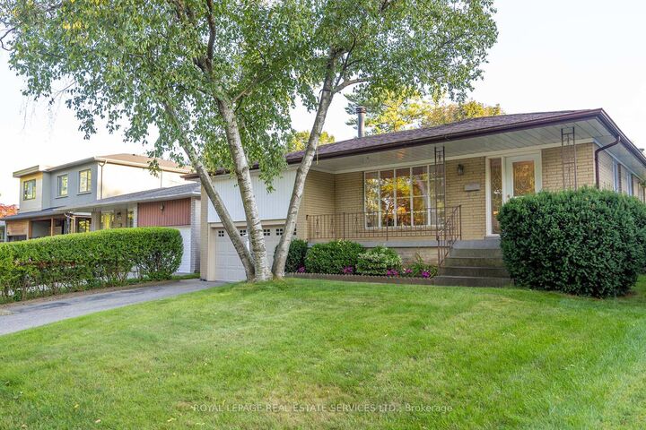 Property Photo:  1434 Leda Avenue  ON L5G 4B7 
