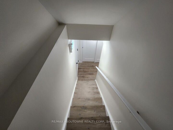 Property Photo:  203 Rockledge Drive Lower  ON L0R 1P0 