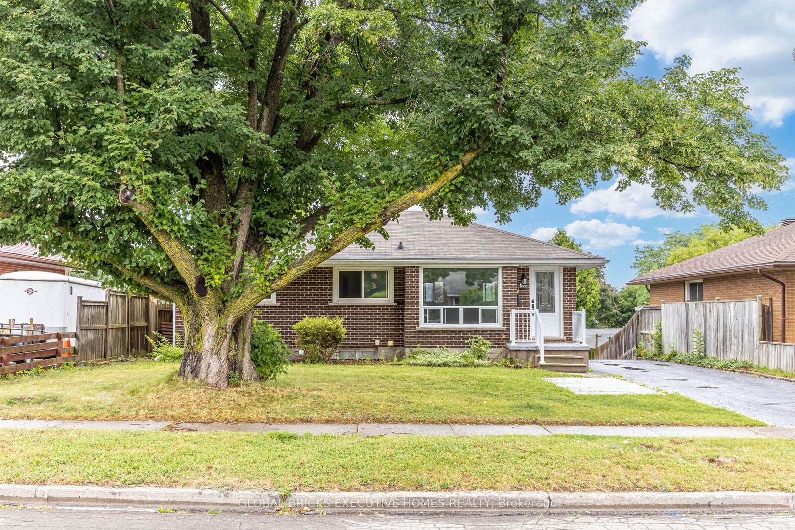 Property Photo: 100 Lauris Avenue ON N1R 5L4