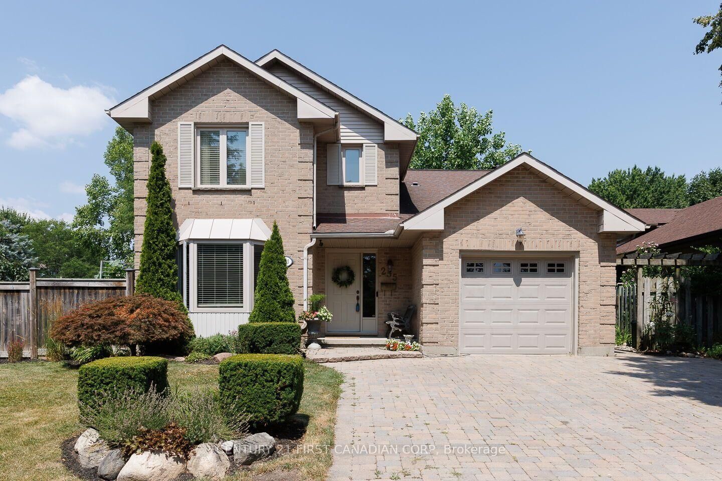 Property Photo:  255 Deveron Crescent  ON N5Z 4N2 