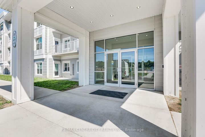 Property Photo:  100 The Promenade 206  ON N5L 0B7 