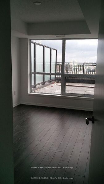 Property Photo: 830 Lawrence Avenue W 917 ON M6A 0A2