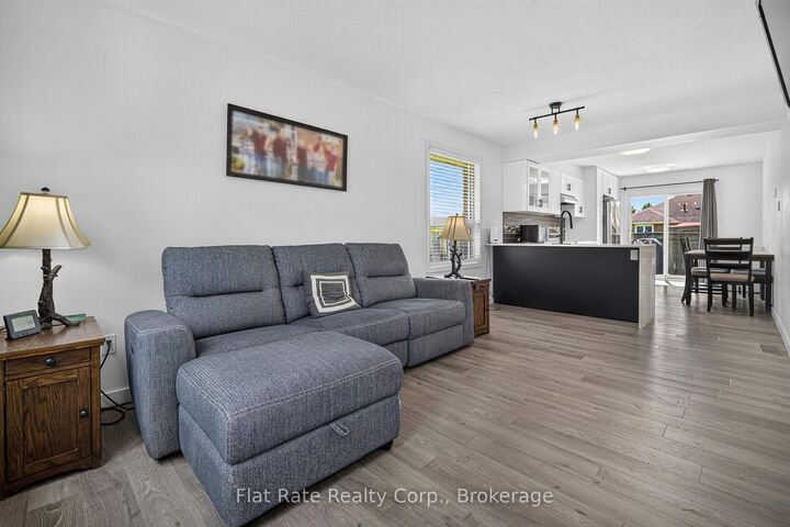 16 Ferguson Place — photo 1