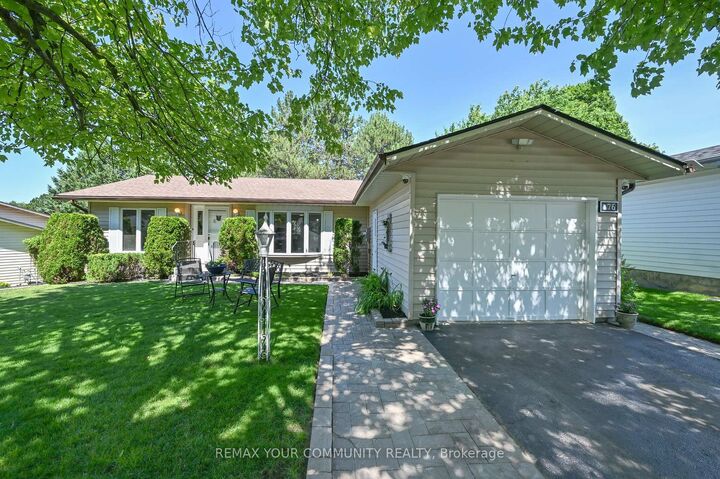 Property Photo: 76 Tecumseth Pines Drive ON L0G 1W0