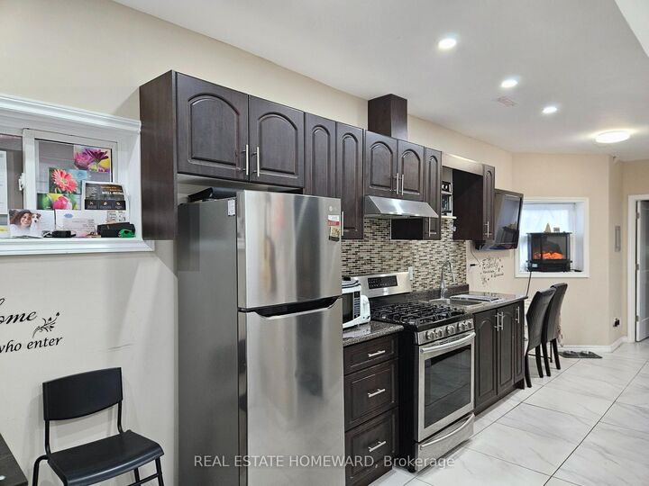 Property Photo:  141 Coxwell Avenue Lower  ON M4L 3B4 
