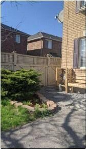 Property Photo:  657 Thompson Road S Bsmt  ON L9T 5W8 