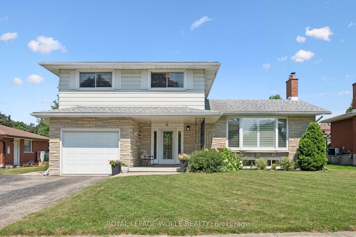 18 Strathcona Crescent — photo 1