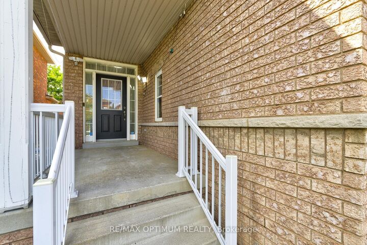 Property Photo: 118 Nathaniel Crescent ON L6Y 5M3