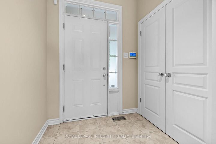 Property Photo: 280 Keyrock Drive ON K2T 0G1