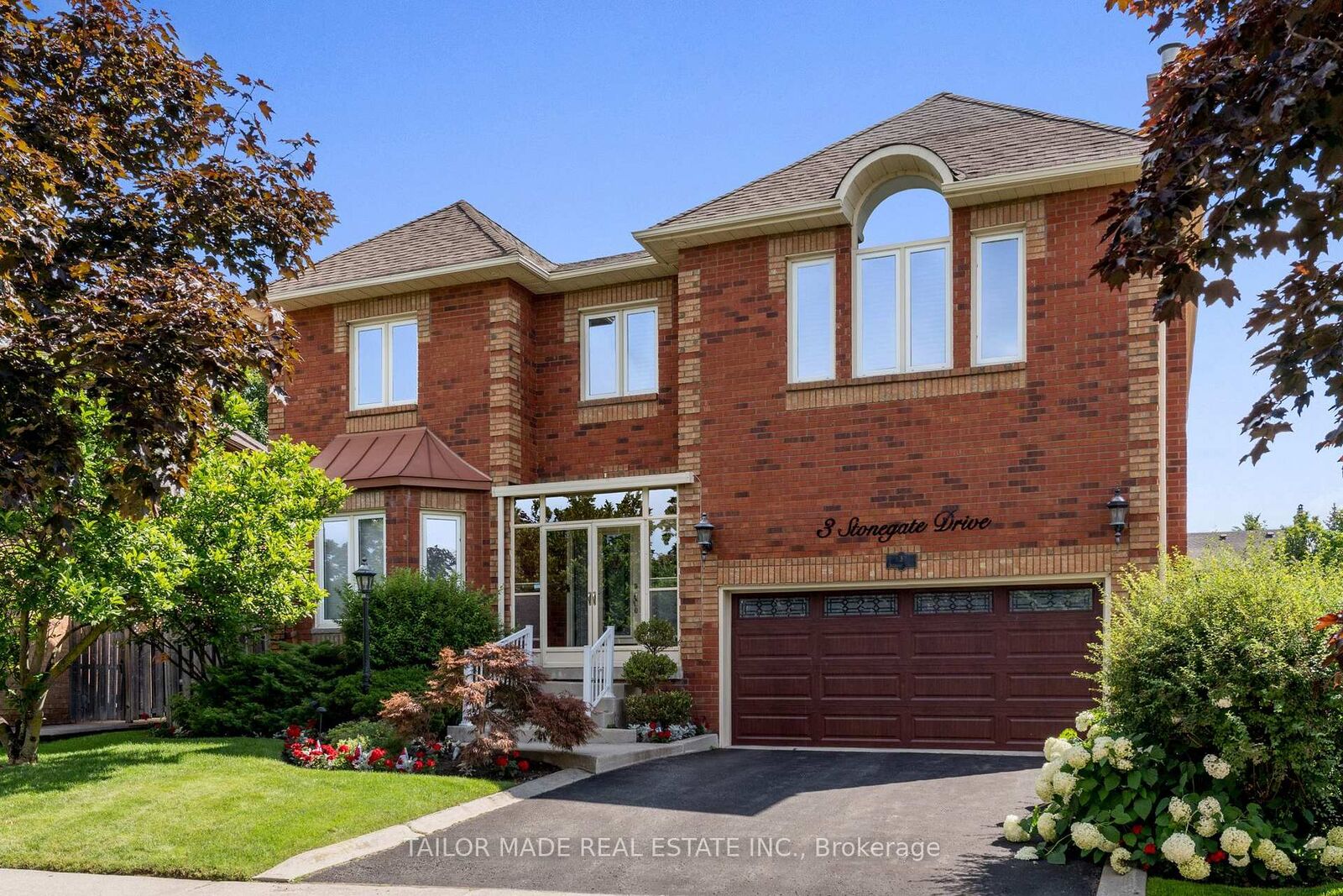 Property Photo: 3 Stonegate Drive ON L6Z 3L7