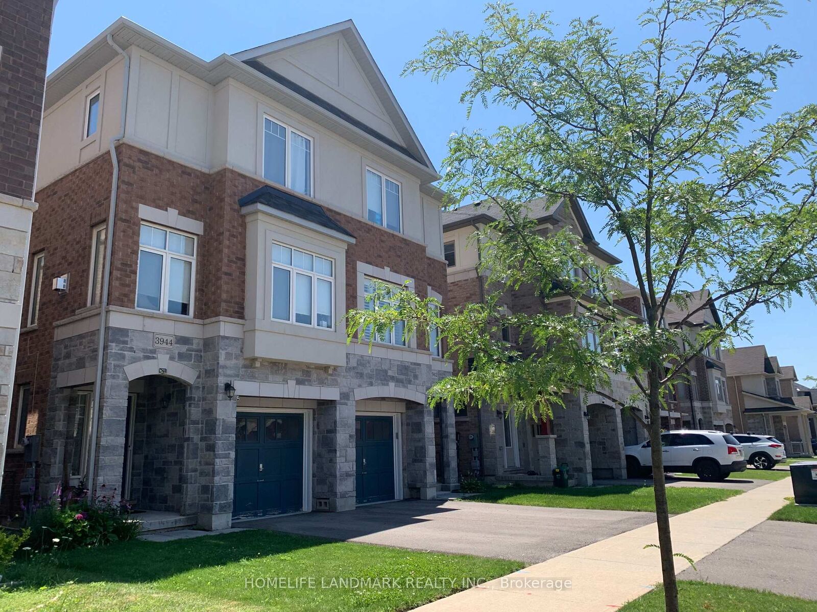 Property Photo:  3944 Tufgar Crescent  ON L7M 1P8 