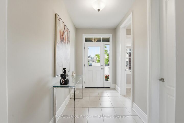 Photo de la propriété:  224 Ponderosa Street  ON K2S 1E7 