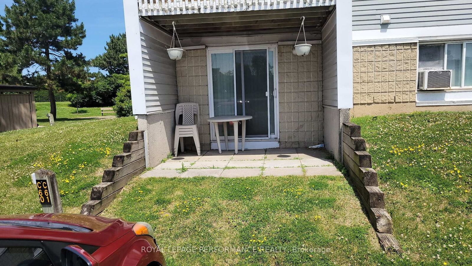 Property Photo: 212 Viewmount Drive 109 ON K2E 7X2